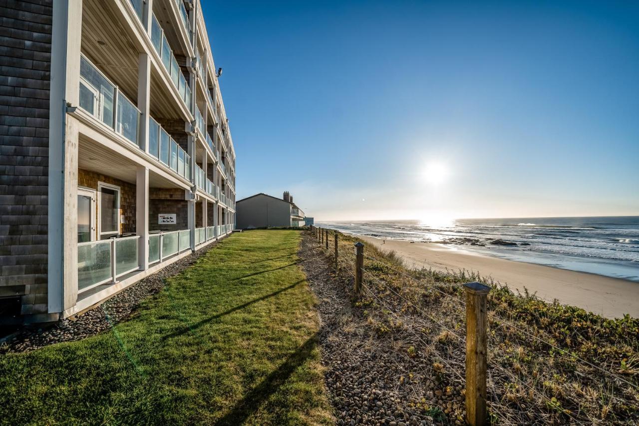 Oceanfront Contemporary Apartment Lincoln City Exterior photo