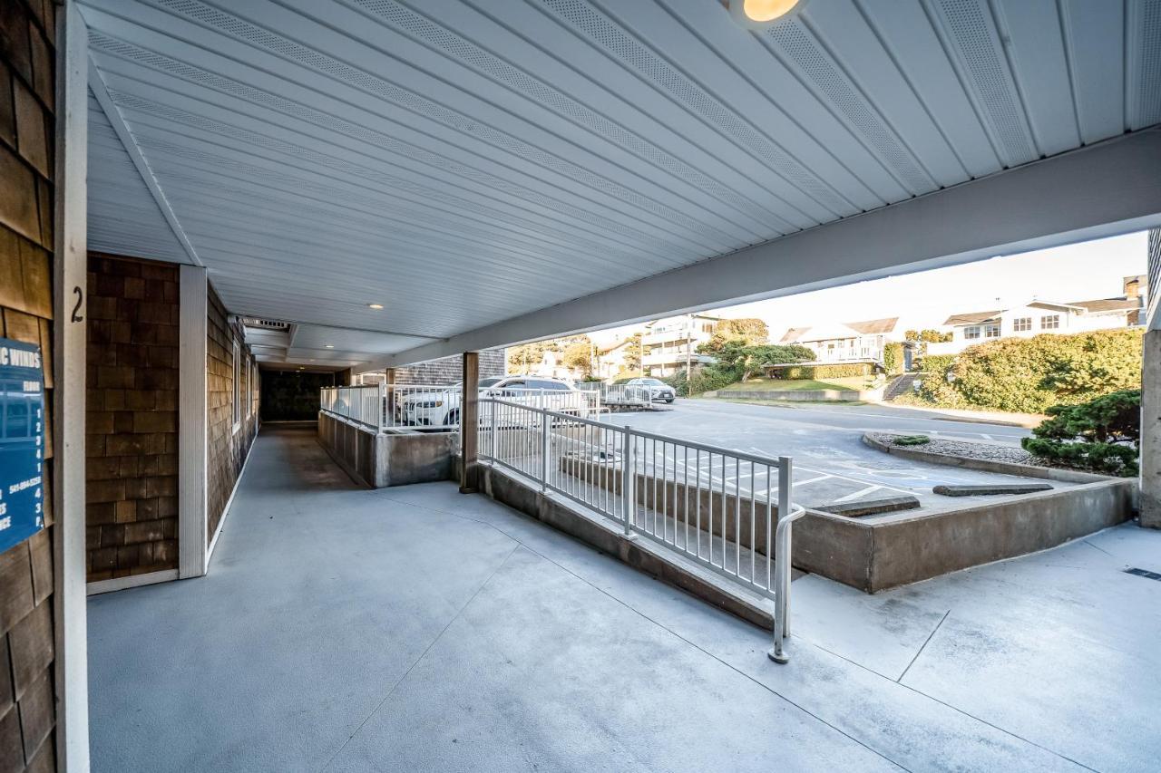 Oceanfront Contemporary Apartment Lincoln City Exterior photo